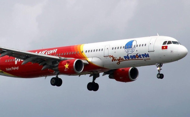 Sau sự cố diễn bikini, cổ phiếu của VietJet rơi v&agrave;o &lsquo;chảo lửa&rsquo;