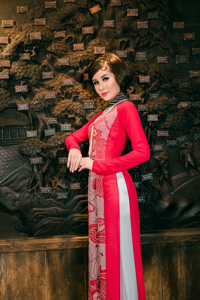 Giật m&igrave;nh trước nhan sắc &lsquo;qu&yacute; c&ocirc; trong nh&agrave; cổ&rsquo; của L&ecirc; &Acirc;u Ng&acirc;n Anh