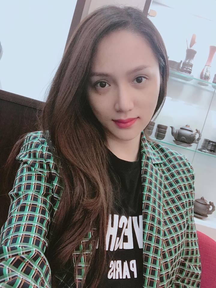 Ngỡ ng&agrave;ng trước gương mặt khi kh&ocirc;ng trang điểm của Hương Giang Idol 