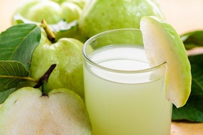 Người bị bệnh tiểu đường ăn tr&aacute;i ổi thế n&agrave;o để kh&ocirc;ng g&acirc;y nguy hại