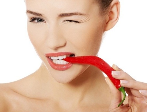 Những lợi &iacute;ch kh&ocirc;ng ngờ khi bạn ăn tr&aacute;i ớt