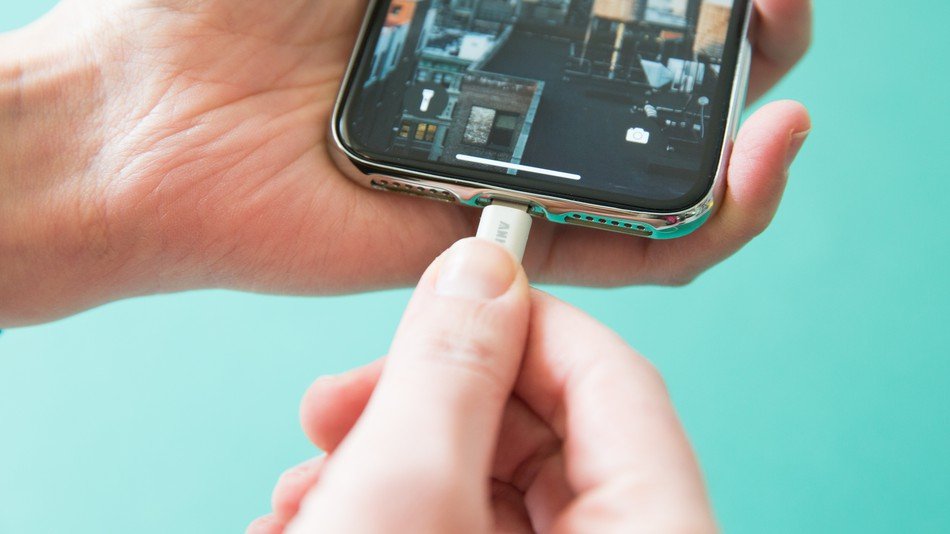 Apple bất ngờ ho&agrave;n tiền thay pin iPhone cho h&agrave;ng loạt  kh&aacute;ch h&agrave;ng