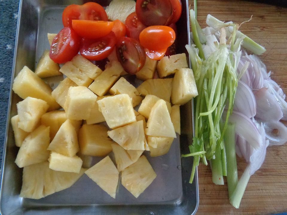 C&aacute;ch nấu m&oacute;n canh sườn chua ngọt m&aacute;t mẻ ng&agrave;y h&egrave;