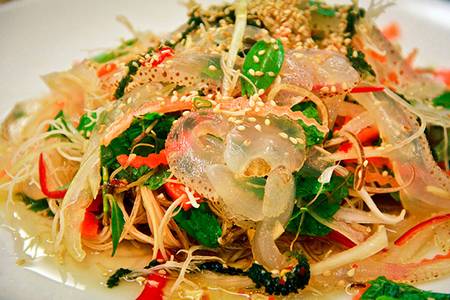 nộm sứa xo&agrave;i xanh hoa chuối