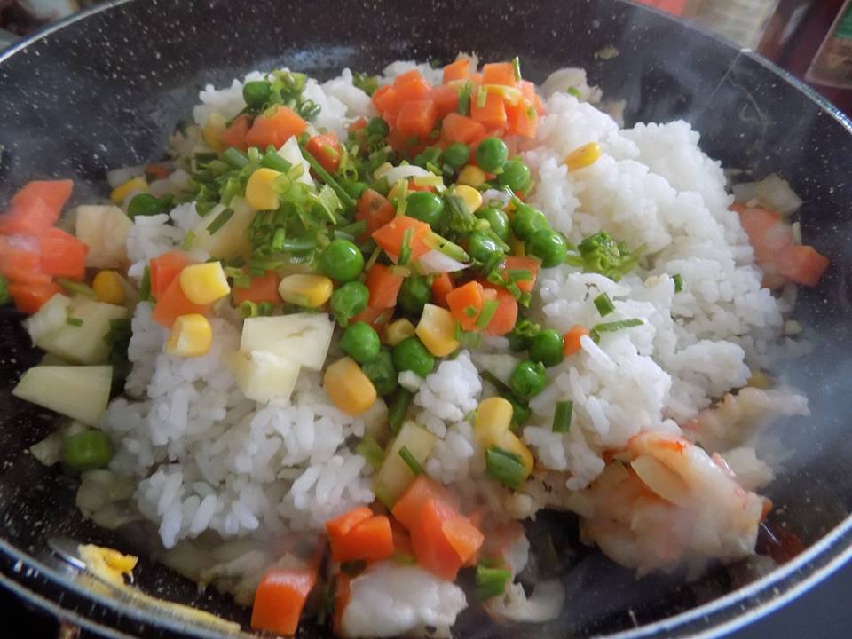 C&aacute;ch l&agrave;m cơm chi&ecirc;n dứa tại nh&agrave; si&ecirc;u ngon 