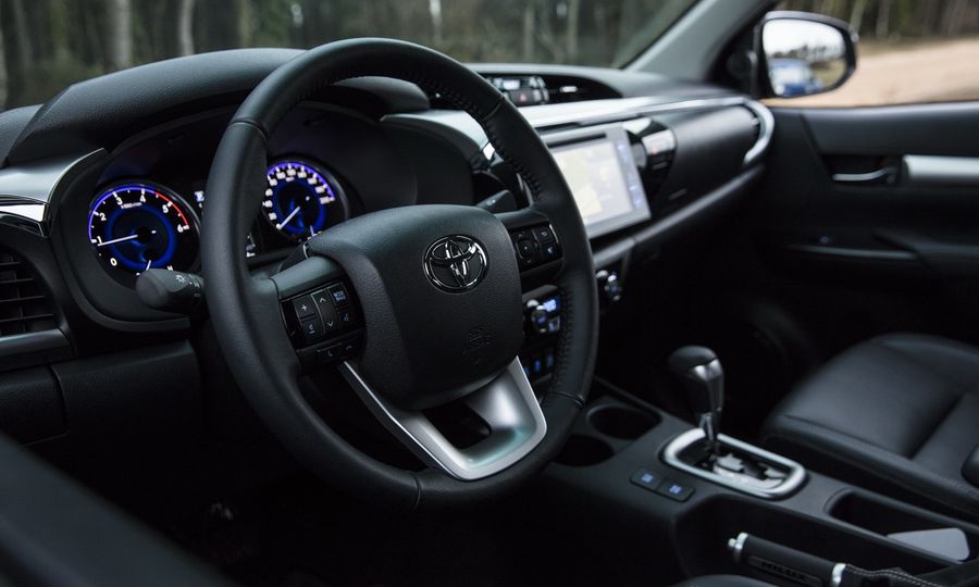 Xe b&aacute;n tải Toyota Hilux 2018 ch&iacute;nh thức b&aacute;n ra thị trường Việt Nam v&agrave;o th&aacute;ng 8/2018