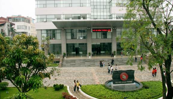 Top 3 trường đại học c&ocirc;ng lập c&oacute; mức học ph&iacute; cao &lsquo;ngất ngưởng&rsquo;