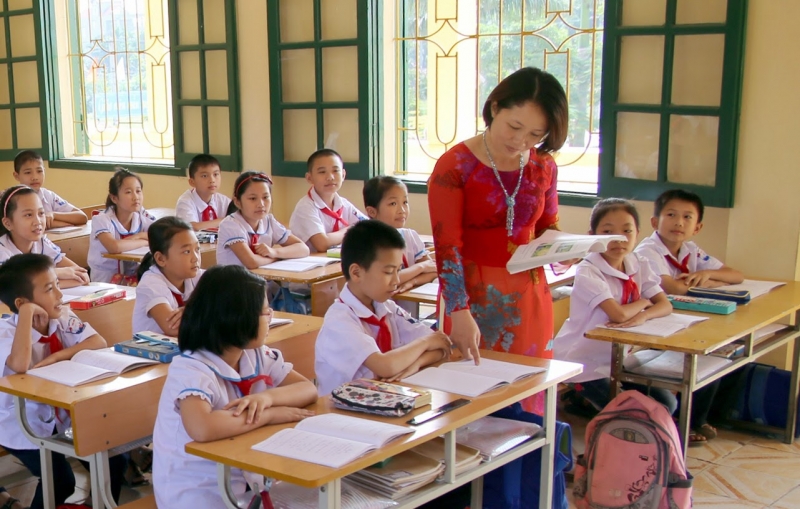 3 truyện ngắn &yacute; nghĩa về thầy c&ocirc; cho b&aacute;o tường ng&agrave;y 20/11