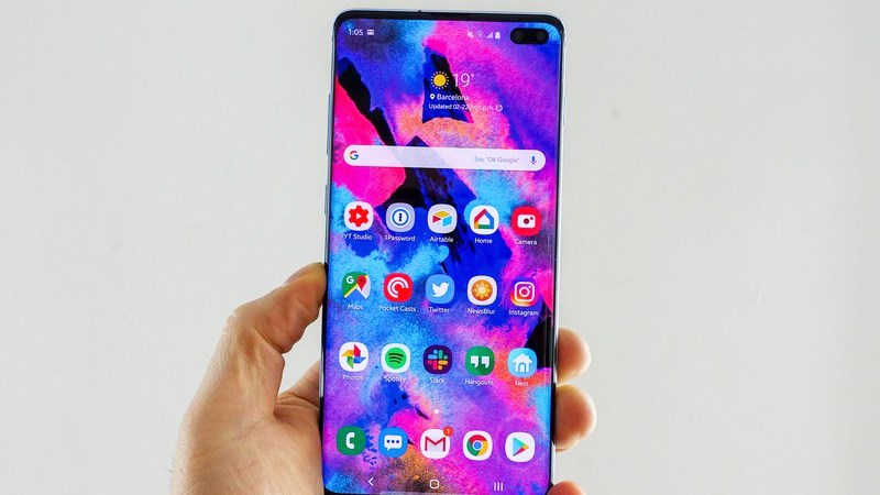 Gi&aacute; thay mới l&ecirc;n đến 22 triệu đồng, m&agrave;n h&igrave;nh Samsung Galaxy S10  sở hữu c&ocirc;ng nghệ g&igrave;?