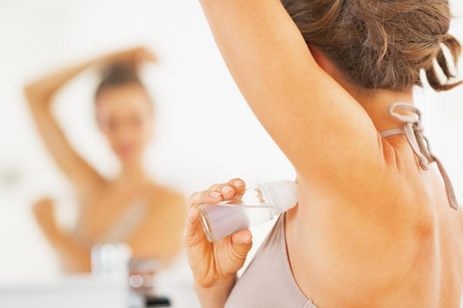 Đa số đều mắc phải những sai lầm n&agrave;y khi d&ugrave;ng lăn khử m&ugrave;i m&agrave; kh&ocirc;ng hay