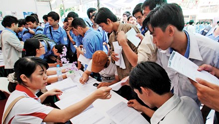 Nhộn nhịp hội chợ việc làm cho người ly hương vào dịp Tết là tin tức mới cập nhật hôm nay 1/2/2015