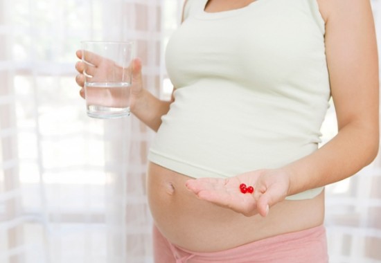 Việc b&agrave; bầu bổ sung qu&aacute; nhiều Vitamin A c&oacute; thể khiến thai nhi bị dị tật
