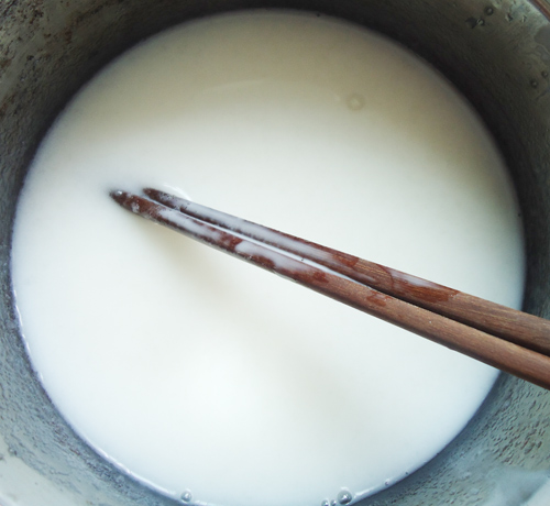 Bước l&agrave;m nh&acirc;n thạch dừa cho m&oacute;n b&aacute;nh trung thu rau c&acirc;u b&iacute; đỏ