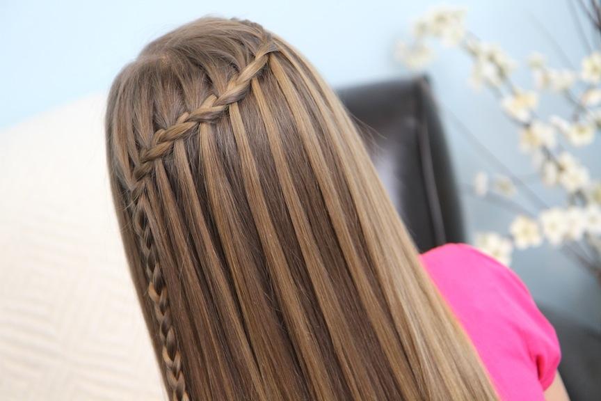 Kiểu t&oacute;c tết th&aacute;c nước mang đến cho bạn g&aacute;i vẻ đẹp dịu d&agrave;ng những vẫn c&aacute; t&iacute;nh