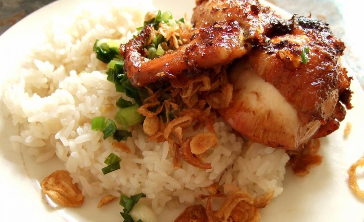 X&ocirc;i g&agrave; nướng cũng l&agrave; một trong c&aacute;c m&oacute;n x&ocirc;i ngon vừa độc vừa lạ
