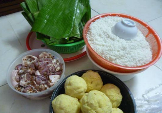 Những nguy&ecirc;n liệu cơ bản trong c&aacute;ch g&oacute;i b&aacute;nh chưng truyền thống