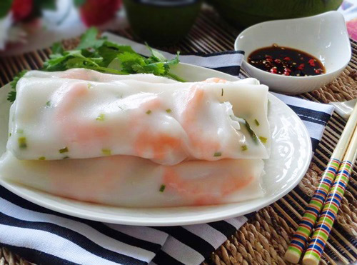 Những nguy&ecirc;n liệu chuẩn bị trong c&aacute;ch l&agrave;m b&aacute;nh cuốn nh&acirc;n t&ocirc;m n&oacute;ng hổi