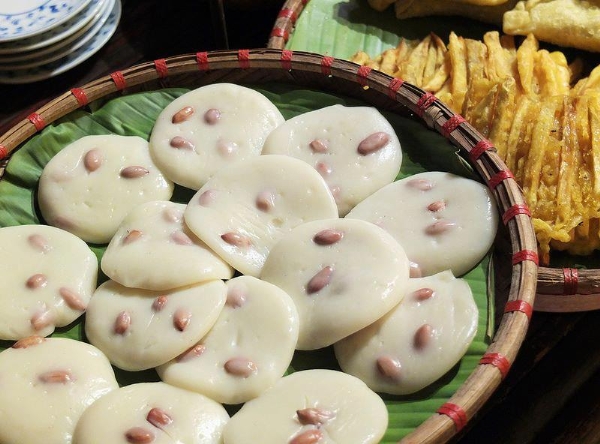 C&aacute;ch l&agrave;m b&aacute;nh đ&uacute;c lạc thơm ngon, dễ ăn cho cả gia đ&igrave;nh c&ugrave;ng thưởng thức