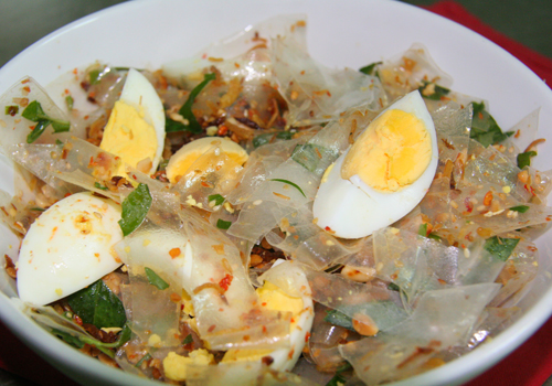 C&aacute;ch l&agrave;m b&aacute;nh tr&aacute;ng trộn thơm ngon, hấp dẫn ngay tại nh&agrave;