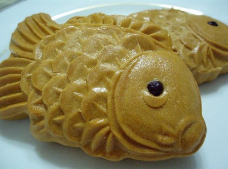B&aacute;nh trung thu h&igrave;nh con c&aacute; đẹp mặt tặng b&eacute; y&ecirc;u