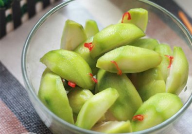 C&oacute;c ng&acirc;m đường chua ngọt l&agrave; m&oacute;n ăn kho&aacute;i khẩu cho c&aacute;c chị em