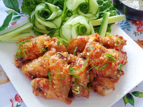 C&aacute;ch l&agrave;m c&aacute;nh g&agrave; chua cay thơm ngon cho bữa cơm gia đ&igrave;nh
