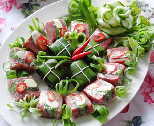 C&aacute;ch l&agrave;m nem chua thịt b&ograve; thơm ngon, lạ miệng nh&acirc;m nhi ng&agrave;y Tết