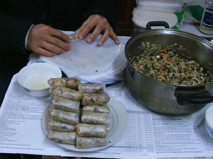 G&oacute;i nem cẩn thận để khi r&aacute;n kh&ocirc;ng bị bung vỡ