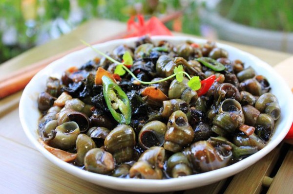 C&aacute;ch l&agrave;m ốc x&agrave;o sả ớt cay cay, n&oacute;ng hổi cho ng&agrave;y mưa lạnh