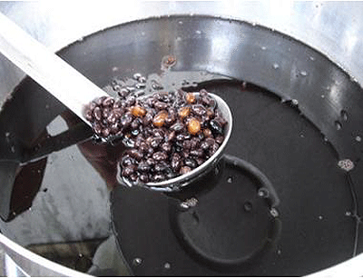 C&aacute;ch nấu ch&egrave; đỗ đen thơm ngon, ngọt m&aacute;t, giải nhiệt cho ng&agrave;y h&egrave;