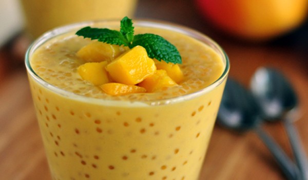 Ch&egrave; xo&agrave;i bột b&aacute;ng ngon m&aacute;t giải nhiệt cho cả nh&agrave; ng&agrave;y cuối tuần