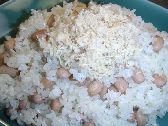 X&ocirc;i lạc thơm ngon vị nước dừa tươi, ngọt b&ugrave;i của lạc