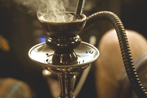 Singapore cấm nhập khẩu v&agrave; b&aacute;n shisha