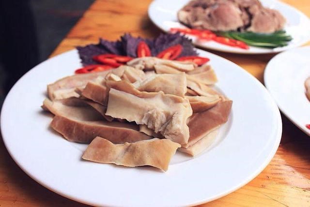 M&oacute;n dạ d&agrave;y lợn sẽ thơm ngon hơn khi được l&agrave;m sạch v&agrave; khử m&ugrave;i đ&uacute;ng c&aacute;ch