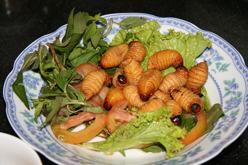 Đu&ocirc;ng dừa l&agrave; m&oacute;n ăn đặc sản Bến Tre m&agrave; kh&ocirc;ng phải ai cũng d&aacute;m thử