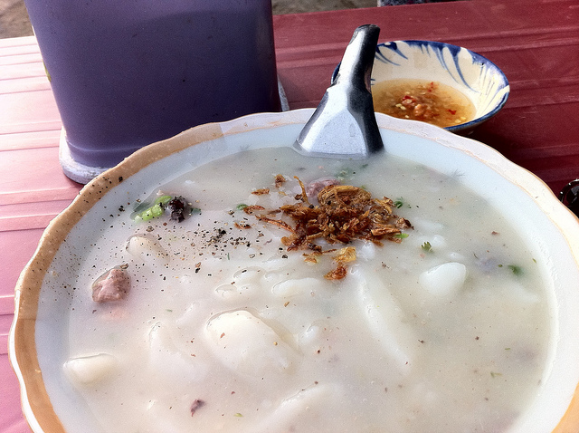 B&aacute;nh canh bột xắt lạ mi&ecirc;ng nơi xứ dừa Bến Tre