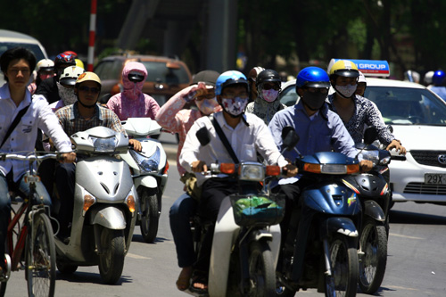 Dự báo thời tiết ngày mai 19/4/2015: Miền Bắc tiếp tục nắng nóng trên diện rộng, nền nhiệt cao Dự báo thời tiết ngày mai 19/4/2015: Miền Bắc tiếp tục nắng nóng trên diện rộng, nền nhiệt cao