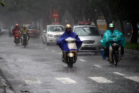 Dự b&aacute;o thời tiết ng&agrave;y mai 21/4/2015: Miền Bắc đ&oacute;n kh&ocirc;ng kh&iacute; lạnh g&acirc;y mưa rải r&aacute;c, nền nhiệt giảm, trời m&aacute;t dịu