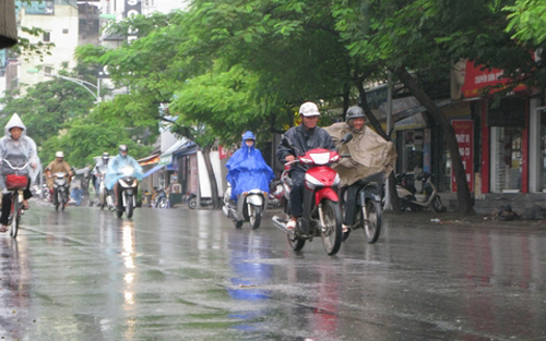 Dự b&aacute;o thời tiết ng&agrave;y mai 24/4/2015: Cuối tuần, miền Bắc c&oacute; mưa r&agrave;o v&agrave; d&ocirc;ng