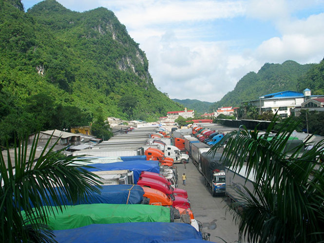 Tin tức mới cập nhật 24h ngày 7/2/2015 đưa tin hơn 1.000 xe hàng nông sản ùn ứ tại cửa khẩu Tân Thanh, Văn Lãng
