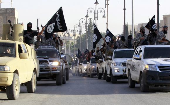 Nh&oacute;m chiến binh Malaysia vay tiền, di cư đến Syria v&agrave; Iraq tham gia nh&oacute;m khủng bố IS