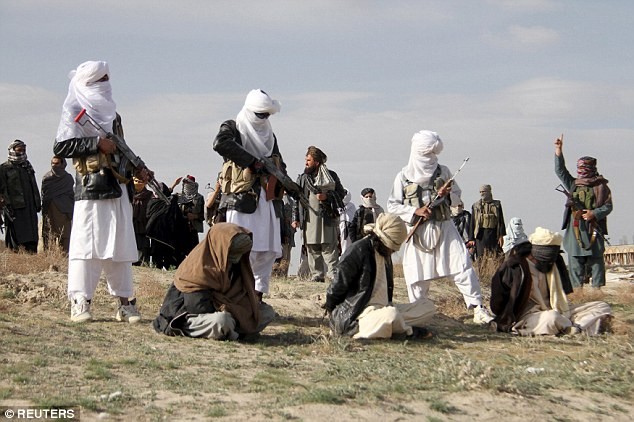 Taliban h&agrave;nh quyết 3 phạm nh&acirc;n theo kiểu IS