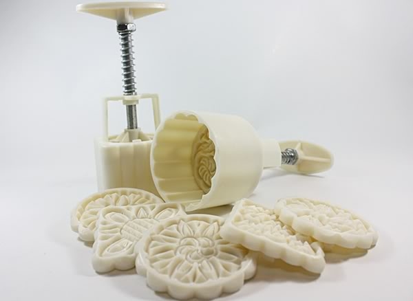 Khu&ocirc;n l&ograve; xo được nhiều chị em lựa chọn bởi t&iacute;nh tiện dụng
