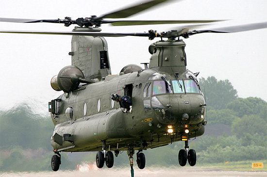 CH-47 Chinook hiện l&agrave; trực thăng qu&acirc;n sự nhanh nhất thế giới.