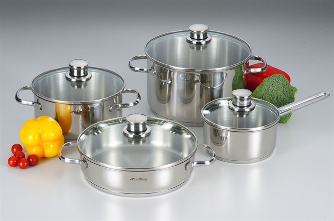 D&ugrave;ng giấm để loại bỏ c&aacute;c vết bẩn tr&ecirc;n nồi inox l&agrave; mẹo vặt gia đ&igrave;nh hay