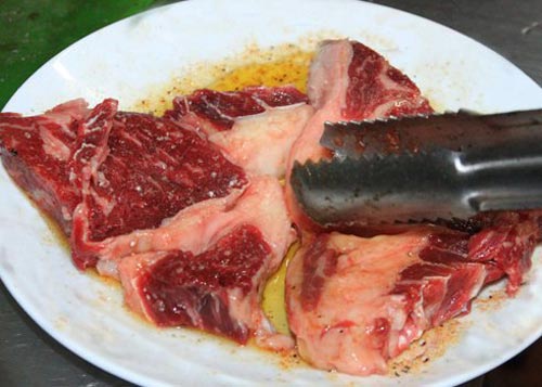 C&aacute;c loại thịt kh&aacute;c nhau th&igrave; c&oacute; thời gian ướp gia vị kh&aacute;c nhau