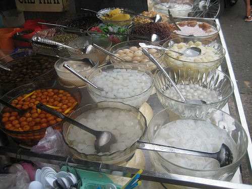 M&oacute;n ngon H&agrave; Nội như ch&egrave; thập cẩm Đ&agrave;o Duy Từ với tuổi đời hơn 30 năm