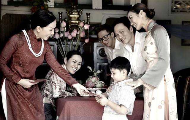 Xông nhà đầu năm - một trong những phong tục ngày Tết mang nhiều ý nghĩa tâm linh tốt đẹp Xông nhà đầu năm - một trong những phong tục ngày Tết mang nhiều ý nghĩa tâm linh tốt đẹp