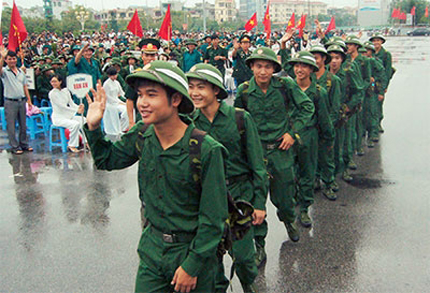 Tin tức mới cập nhật 24h ng&agrave;y 19/1/2015: Sinh vi&ecirc;n đại học được ho&atilde;n đi nghĩa vụ qu&acirc;n sự đến khi tốt nghiệp