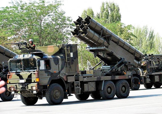 Pháo phản lực WS-1B mới hơn với đạn rocket có tầm bắn lên tới 180 km Pháo phản lực WS-1B mới hơn với đạn rocket có tầm bắn lên tới 180 km